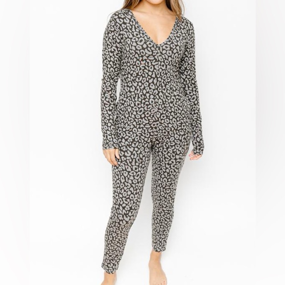 Smash and Tess Friday romper in Lola Leopard
